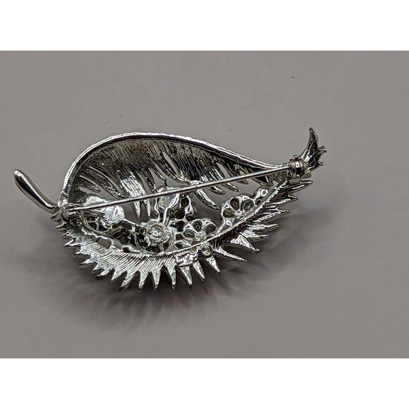Vintage Coro Leaf Brooch - Picture 4 of 6